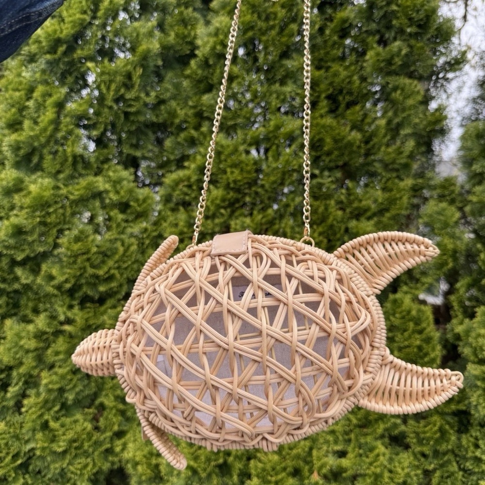 New Woven Turtle Rattan Wicker Crossbody Bag - Natural Beige